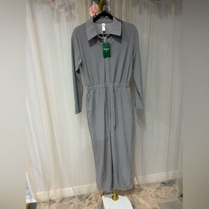 Halara Gray Long Sleeve Collared Jumpsuit Tie Waist size small NWT
